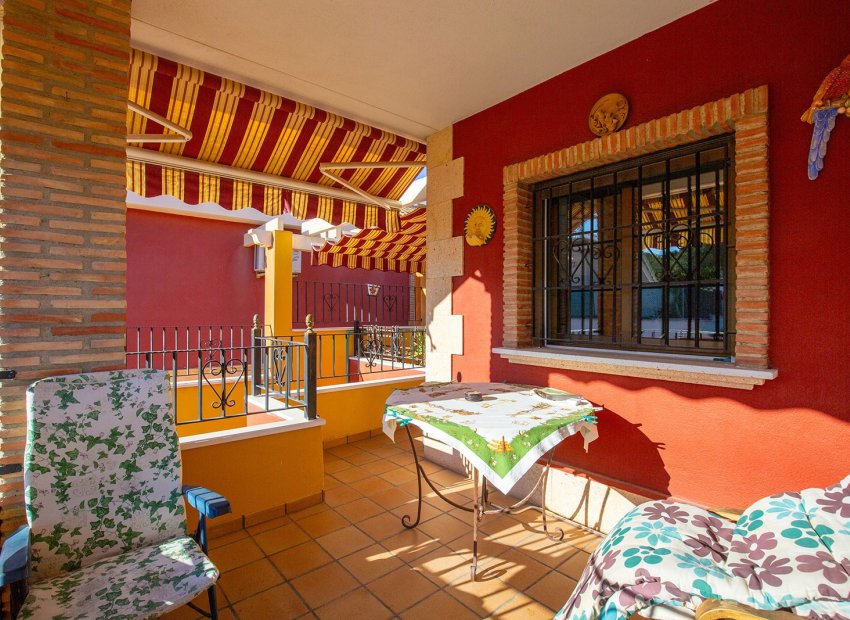 Herverkoop - Vrijstaande woning / Villa -
Bigastro