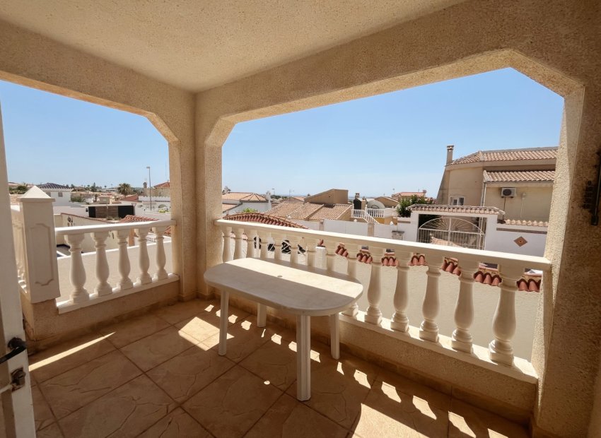 Herverkoop - Vrijstaande woning / Villa -
Ciudad Quesada - Rojales - Airstrip