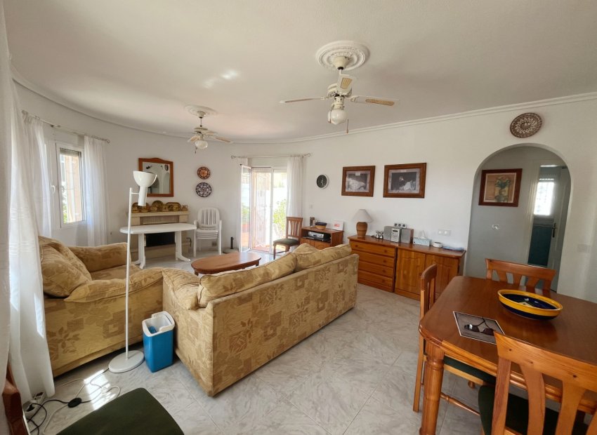 Herverkoop - Vrijstaande woning / Villa -
Ciudad Quesada - Rojales - Airstrip