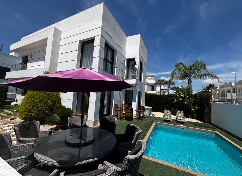 Herverkoop - Vrijstaande woning / Villa -
Ciudad Quesada - Rojales - Ciudad Quesada