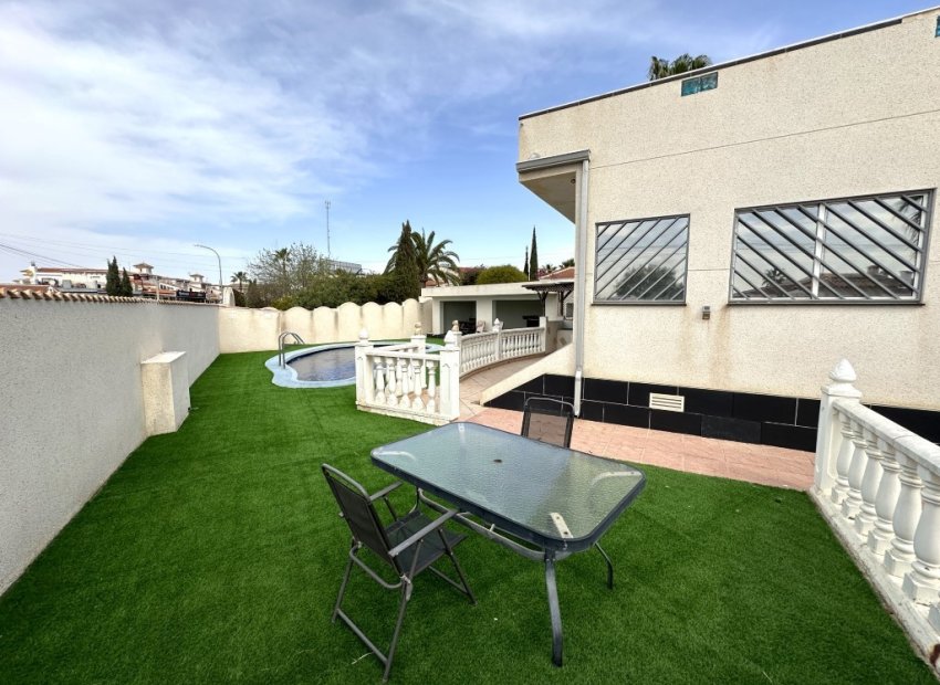 Herverkoop - Vrijstaande woning / Villa -
Ciudad Quesada - Rojales - Ciudad Quesada
