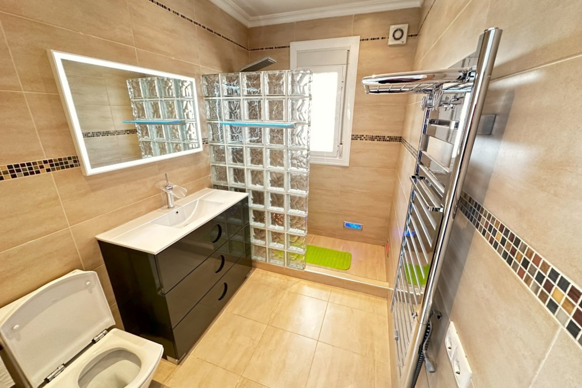 Herverkoop - Vrijstaande woning / Villa -
Ciudad Quesada - Rojales - Ciudad Quesada