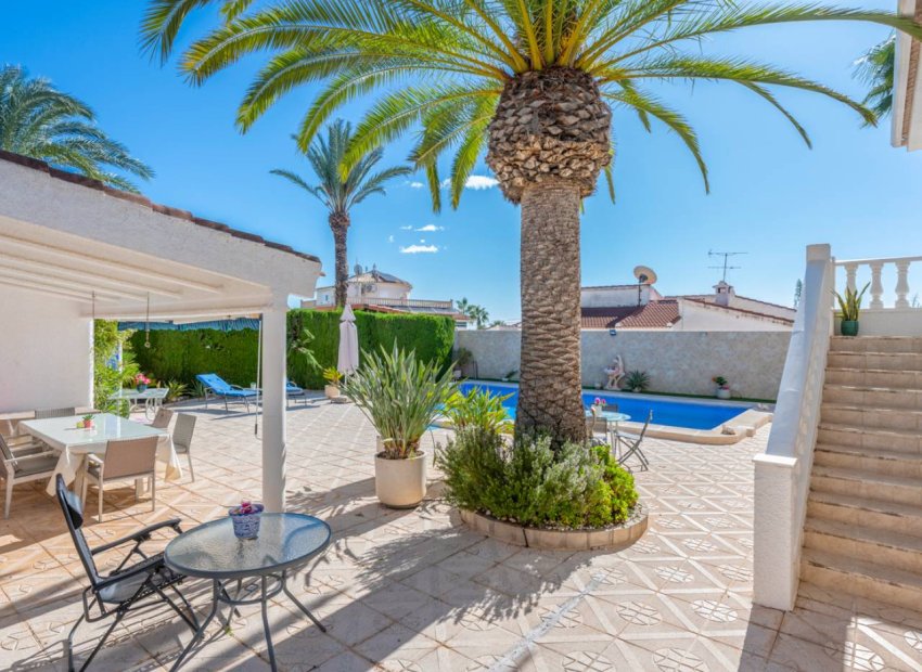 Herverkoop - Vrijstaande woning / Villa -
Ciudad Quesada - Rojales - Ciudad Quesada
