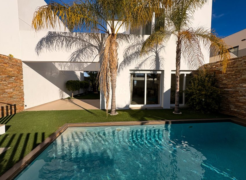 Herverkoop - Vrijstaande woning / Villa -
Ciudad Quesada - Rojales - Ciudad Quesada