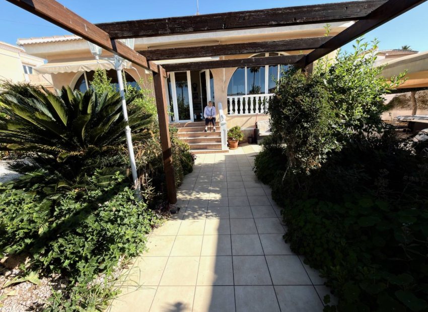 Herverkoop - Vrijstaande woning / Villa -
Ciudad Quesada - Rojales - Ciudad Quesada