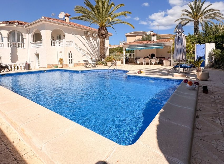 Herverkoop - Vrijstaande woning / Villa -
Ciudad Quesada - Rojales - Ciudad Quesada