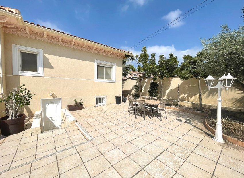 Herverkoop - Vrijstaande woning / Villa -
Ciudad Quesada - Rojales - Ciudad Quesada