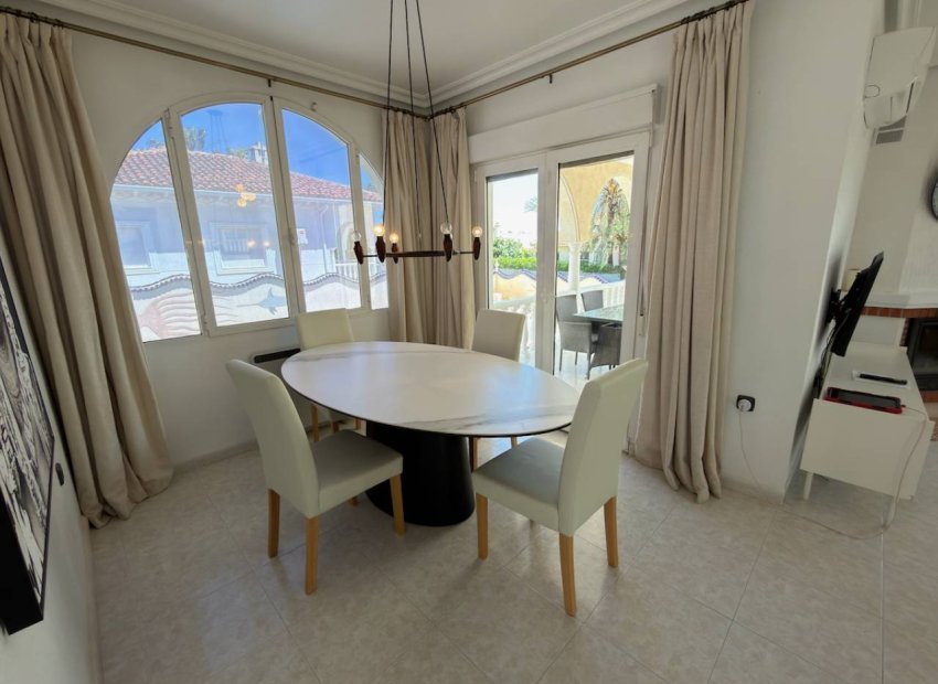 Herverkoop - Vrijstaande woning / Villa -
Ciudad Quesada - Rojales - Ciudad Quesada