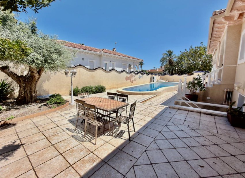 Herverkoop - Vrijstaande woning / Villa -
Ciudad Quesada - Rojales - Ciudad Quesada
