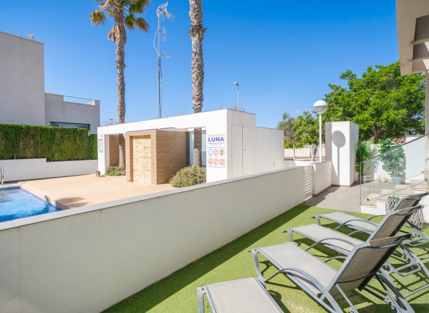 Herverkoop - Vrijstaande woning / Villa -
Ciudad Quesada - Rojales - Ciudad Quesada