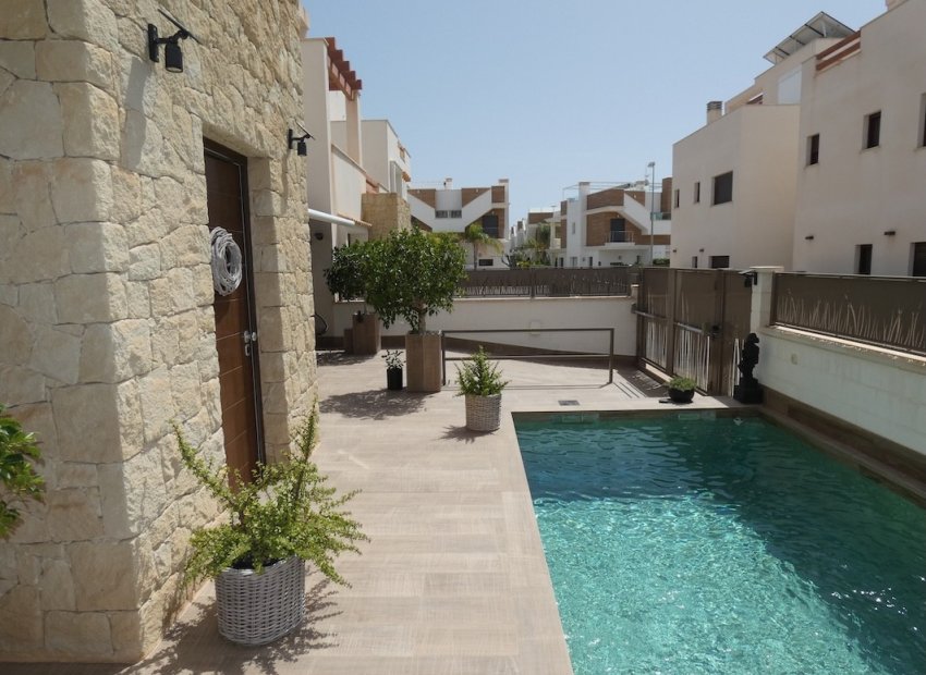 Herverkoop - Vrijstaande woning / Villa -
Ciudad Quesada - Rojales - Ciudad Quesada