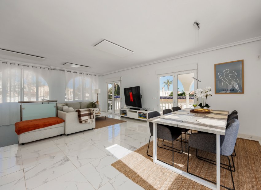 Herverkoop - Vrijstaande woning / Villa -
Ciudad Quesada - Rojales - Ciudad Quesada