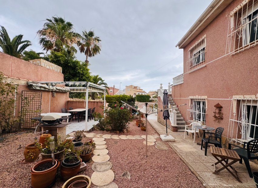 Herverkoop - Vrijstaande woning / Villa -
Ciudad Quesada - Rojales - Ciudad Quesada