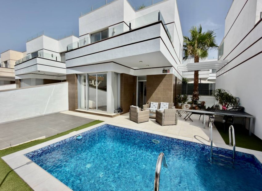 Herverkoop - Vrijstaande woning / Villa -
Ciudad Quesada - Rojales - Costa Blanca