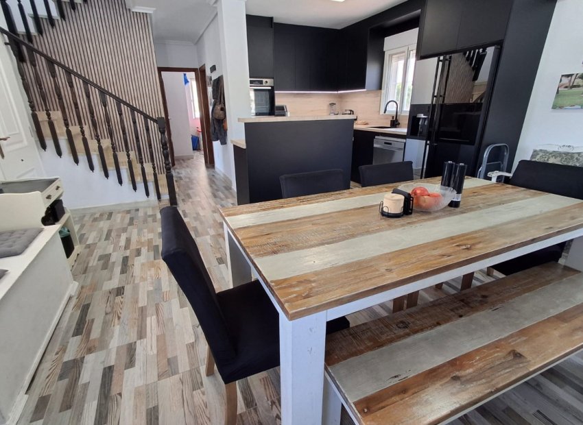 Herverkoop - Vrijstaande woning / Villa -
Ciudad Quesada - Rojales - Doña Pepa