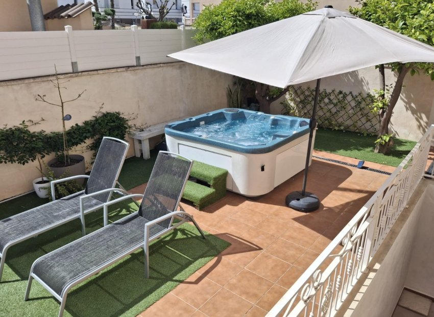Herverkoop - Vrijstaande woning / Villa -
Ciudad Quesada - Rojales - Doña Pepa