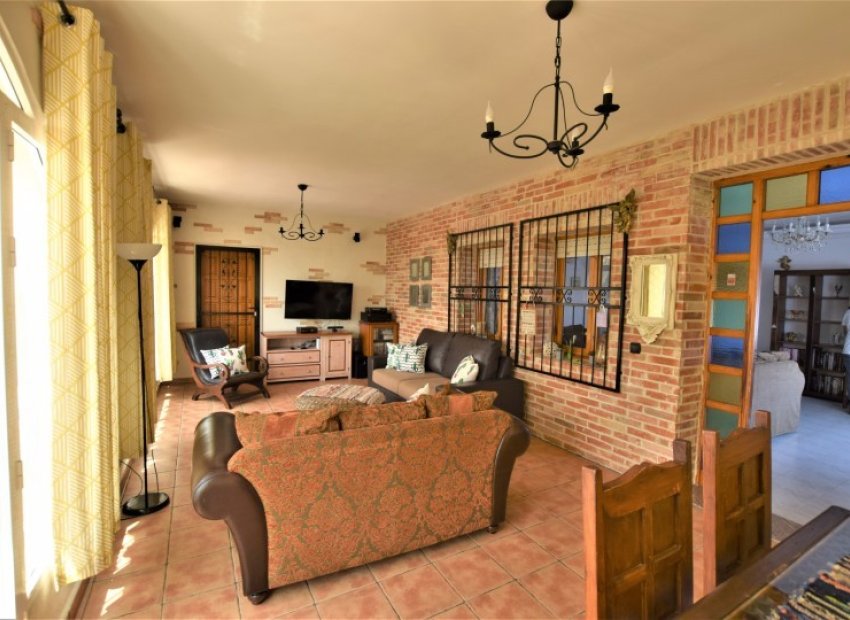 Herverkoop - Vrijstaande woning / Villa -
Ciudad Quesada - Rojales - Pueblo Bravo