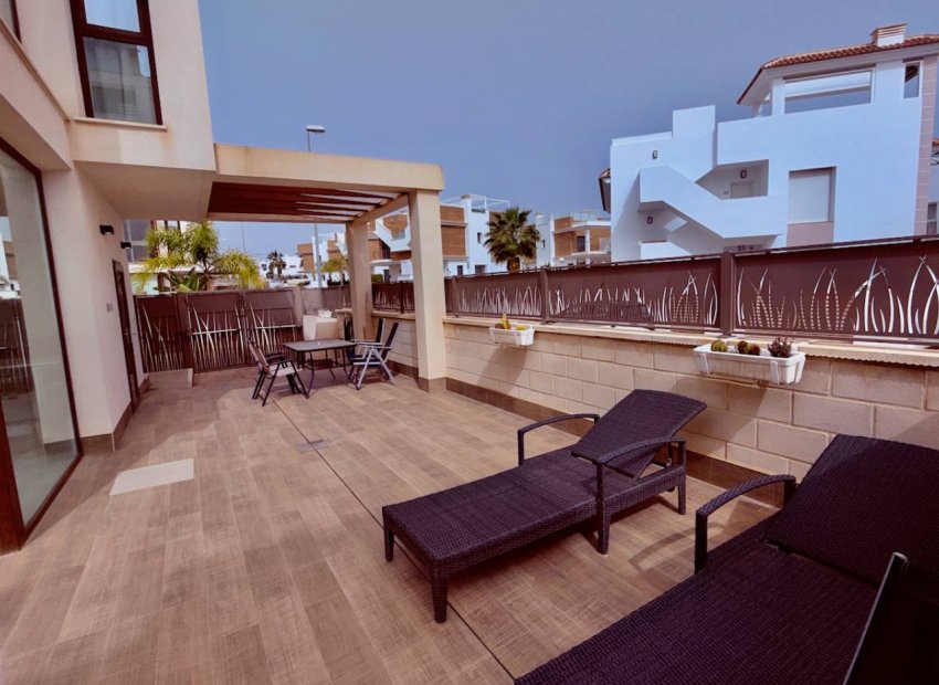 Herverkoop - Vrijstaande woning / Villa -
Ciudad Quesada - Rojales - Pueblo Bravo
