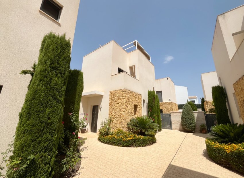 Herverkoop - Vrijstaande woning / Villa -
Ciudad Quesada - Rojales - Pueblo Bravo