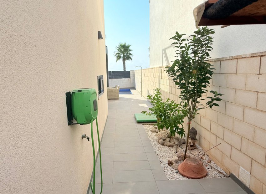 Herverkoop - Vrijstaande woning / Villa -
Ciudad Quesada - Rojales - Pueblo Bravo