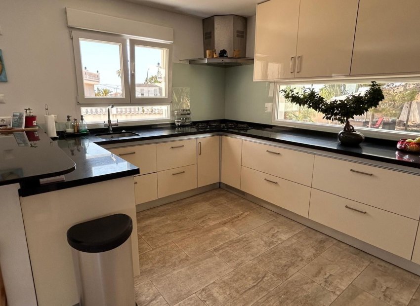 Herverkoop - Vrijstaande woning / Villa -
Ciudad Quesada - Rojales - Rojales