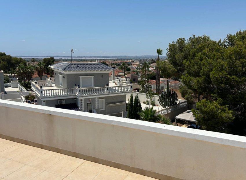 Herverkoop - Vrijstaande woning / Villa -
Ciudad Quesada - Rojales - Rojales