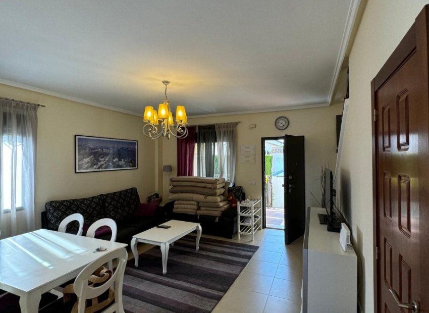 Herverkoop - Vrijstaande woning / Villa -
Ciudad Quesada - Rojales - Rojales