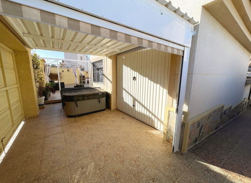 Herverkoop - Vrijstaande woning / Villa -
Ciudad Quesada - Rojales - Rojales