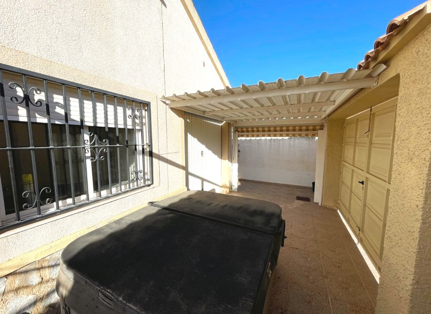 Herverkoop - Vrijstaande woning / Villa -
Ciudad Quesada - Rojales - Rojales