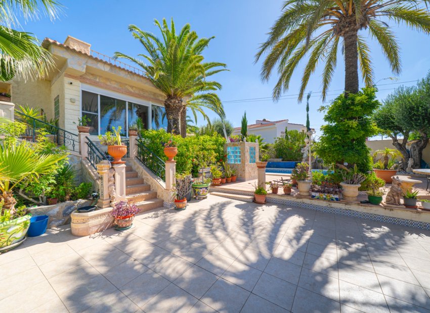 Herverkoop - Vrijstaande woning / Villa -
Ciudad Quesada - Rojales - Rojales