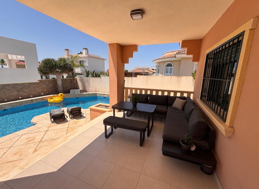 Herverkoop - Vrijstaande woning / Villa -
Ciudad Quesada - Rojales - Urbanización Ciudad Quesada