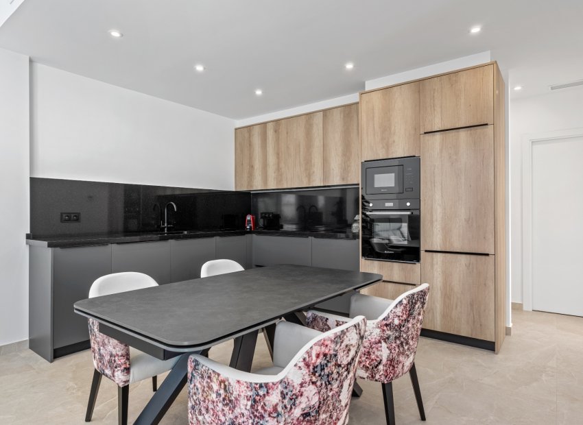 Herverkoop - Vrijstaande woning / Villa -
Daya Nueva - Costa Blanca South