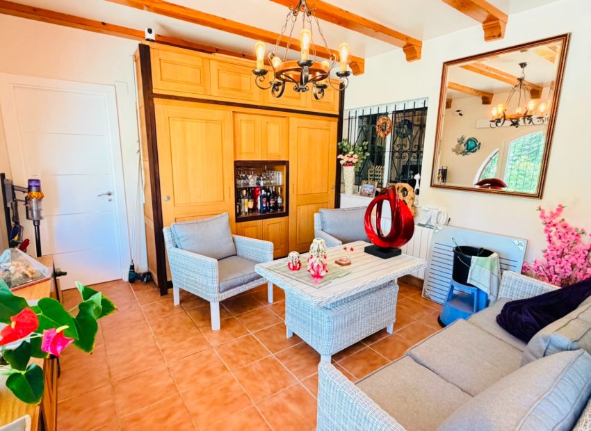 Herverkoop - Vrijstaande woning / Villa -
Daya Vieja