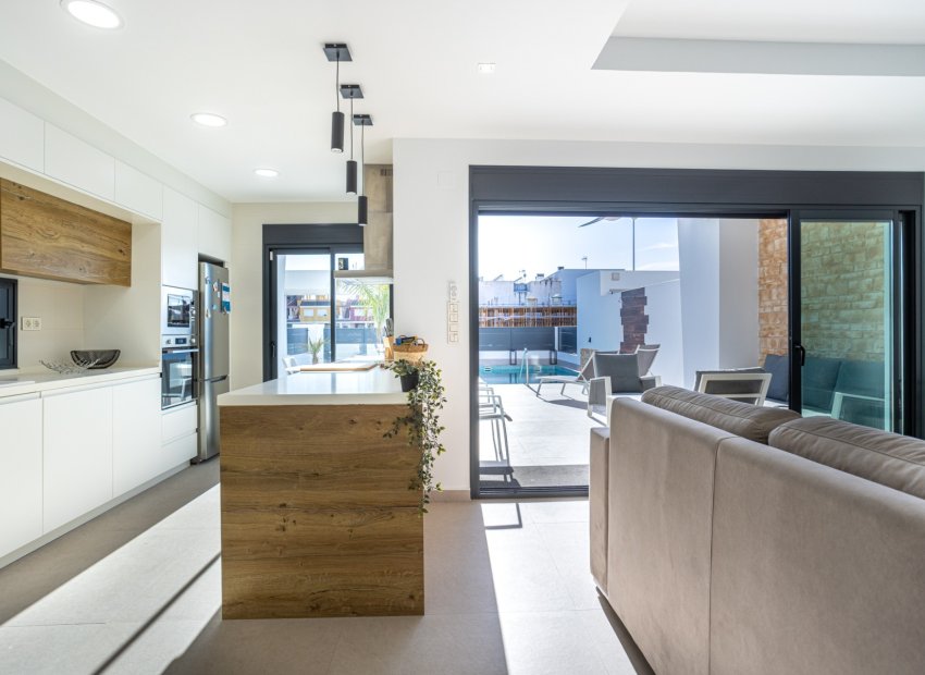 Herverkoop - Vrijstaande woning / Villa -
Dolores