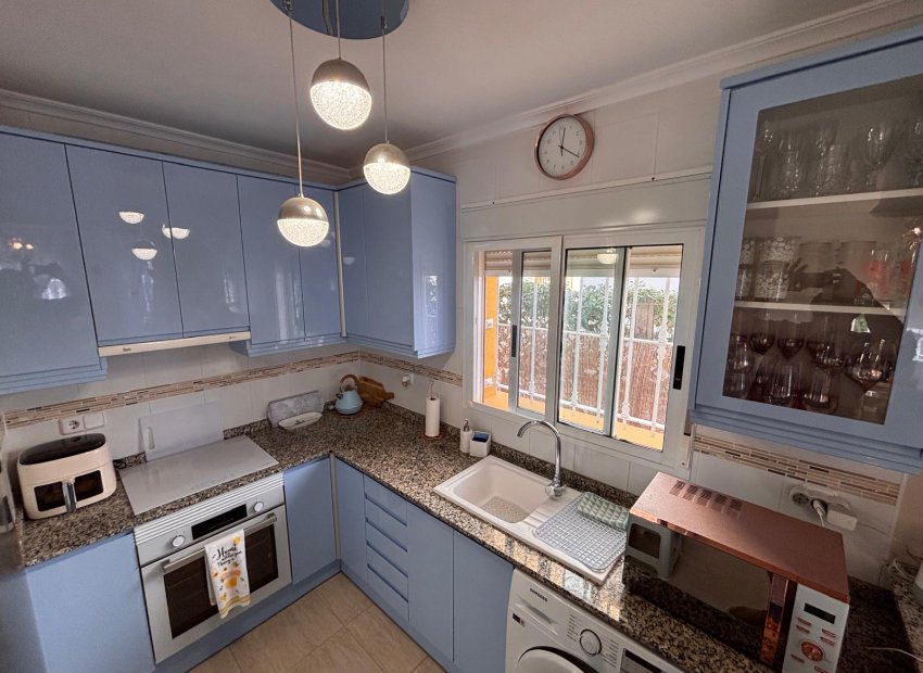 Herverkoop - Vrijstaande woning / Villa -
El Campo