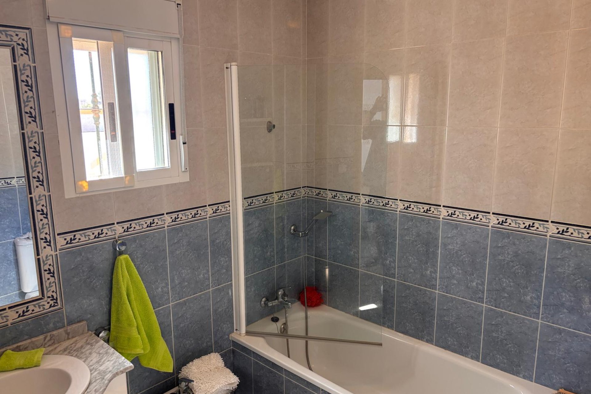 Herverkoop - Vrijstaande woning / Villa -
El Campo