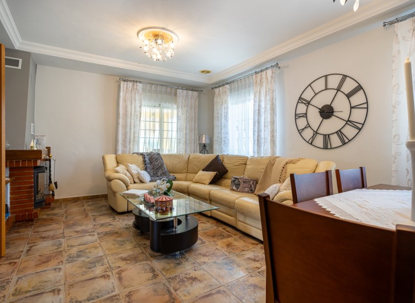 Herverkoop - Vrijstaande woning / Villa -
Elche - La Hoya