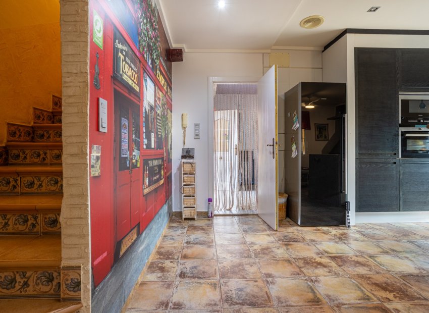 Herverkoop - Vrijstaande woning / Villa -
Elche - La Hoya