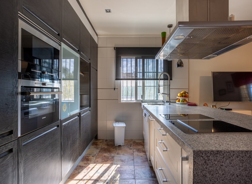 Herverkoop - Vrijstaande woning / Villa -
Elche - La Hoya