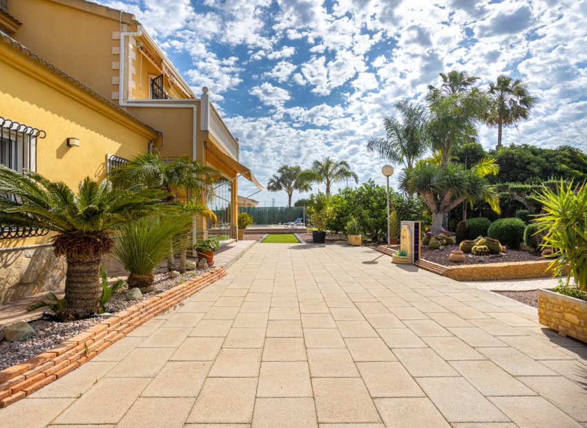 Herverkoop - Vrijstaande woning / Villa -
Elche - La Hoya