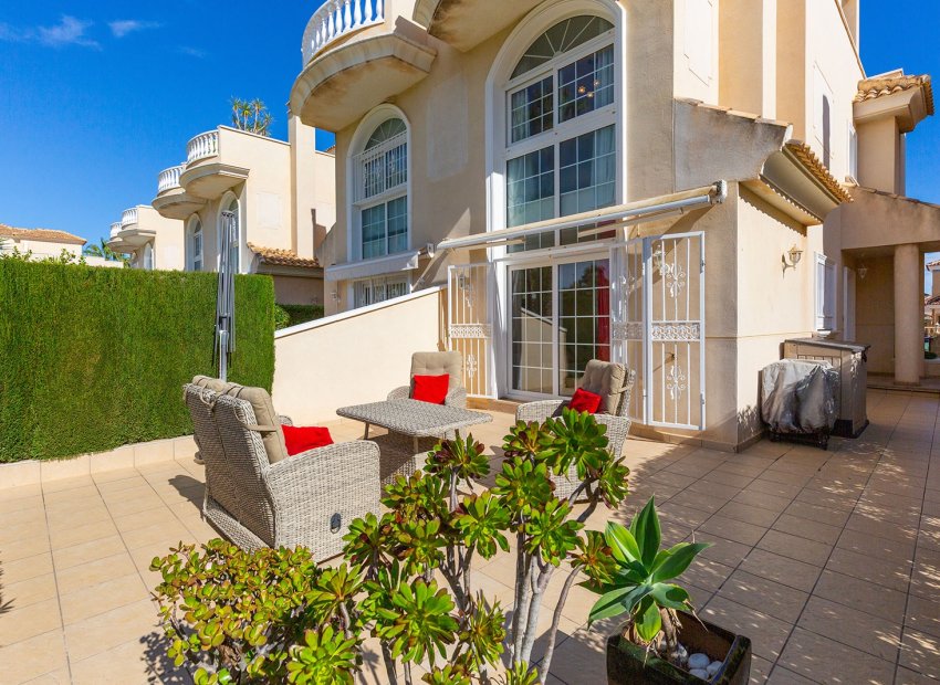 Herverkoop - Vrijstaande woning / Villa -
Guardamar del Segura - El Raso