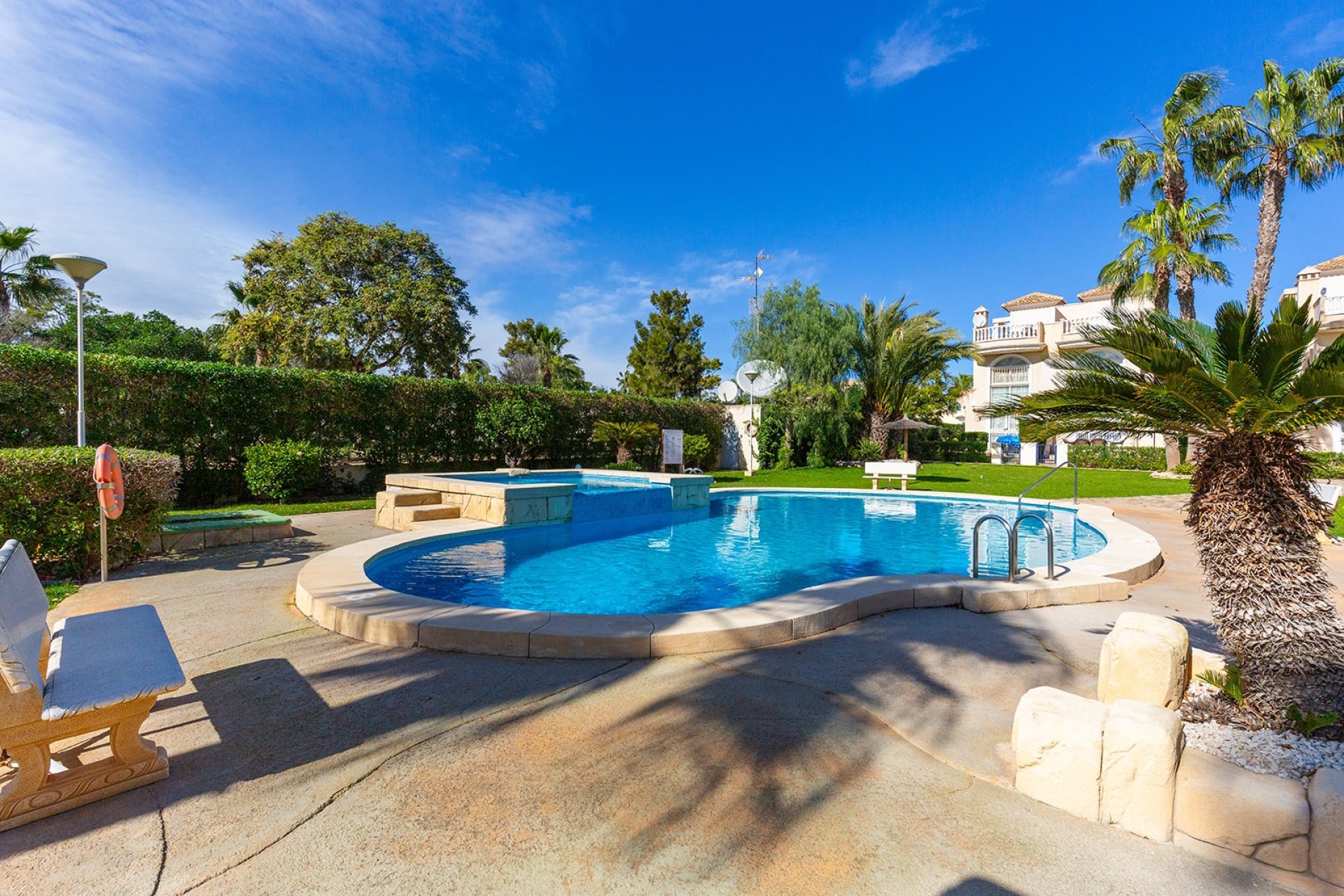 Herverkoop - Vrijstaande woning / Villa -
Guardamar del Segura - El Raso