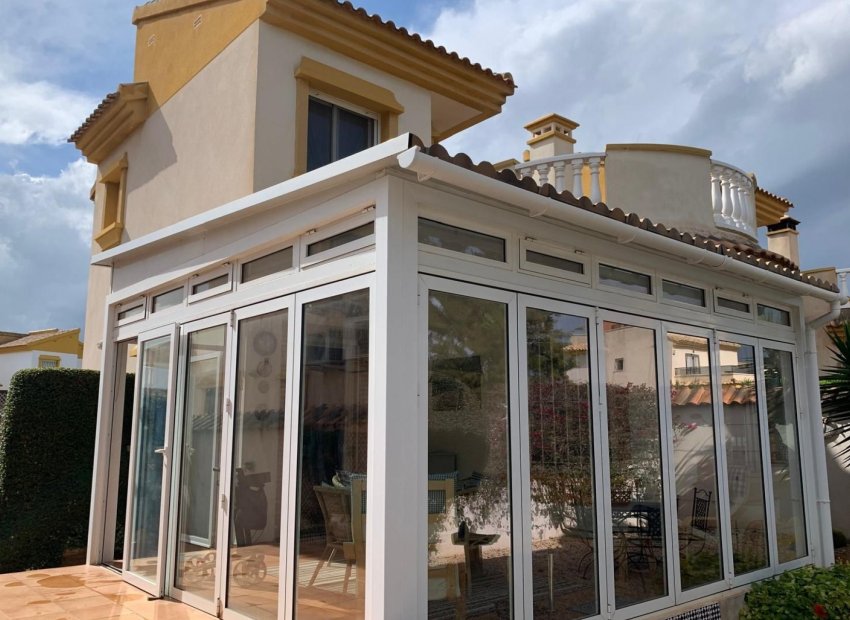Herverkoop - Vrijstaande woning / Villa -
Guardamar del Segura - El Raso