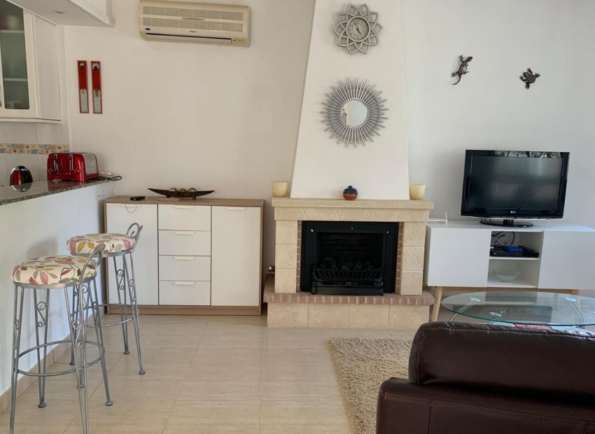Herverkoop - Vrijstaande woning / Villa -
Guardamar del Segura - El Raso