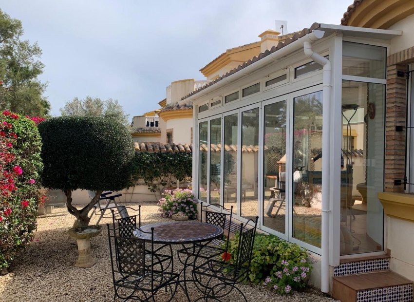 Herverkoop - Vrijstaande woning / Villa -
Guardamar del Segura - El Raso