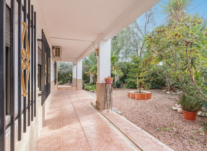 Herverkoop - Vrijstaande woning / Villa -
Hondón de las Nieves