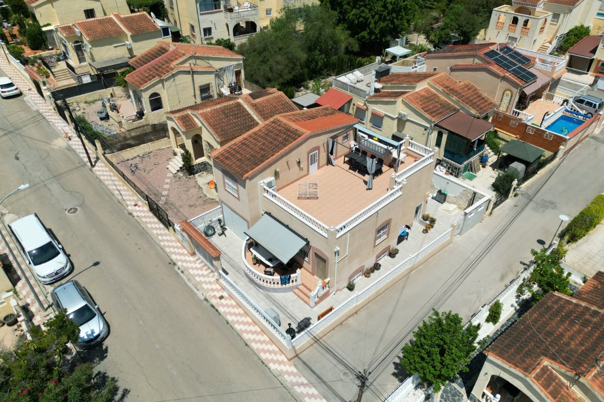 Herverkoop - Vrijstaande woning / Villa -
La Marina - La Marina Urb
