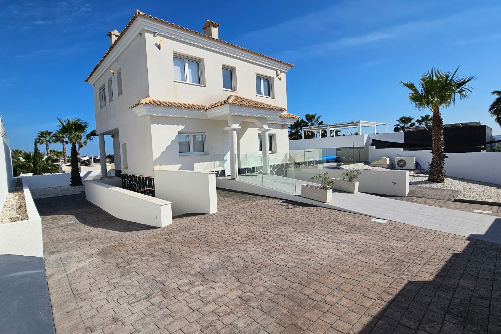Herverkoop - Vrijstaande woning / Villa -
La Marina