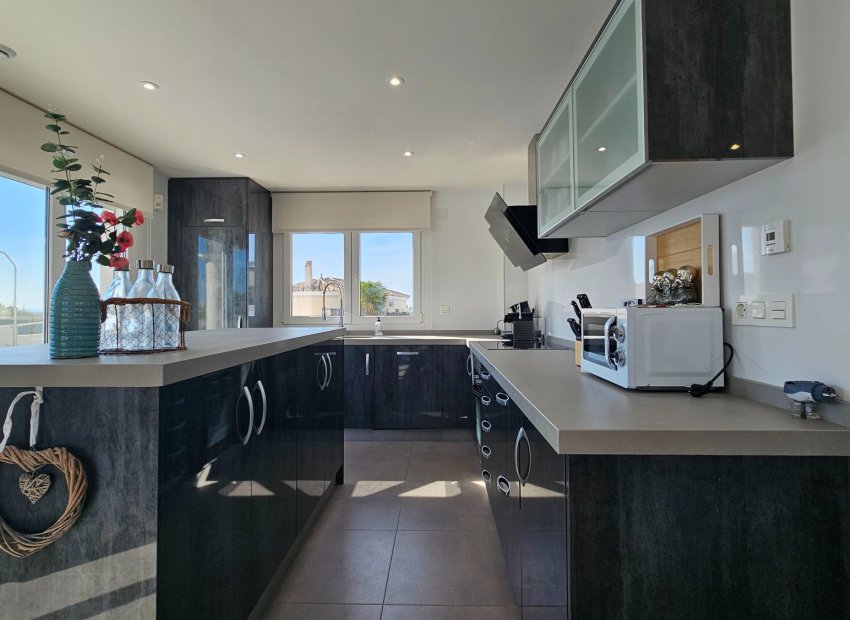 Herverkoop - Vrijstaande woning / Villa -
La Marina
