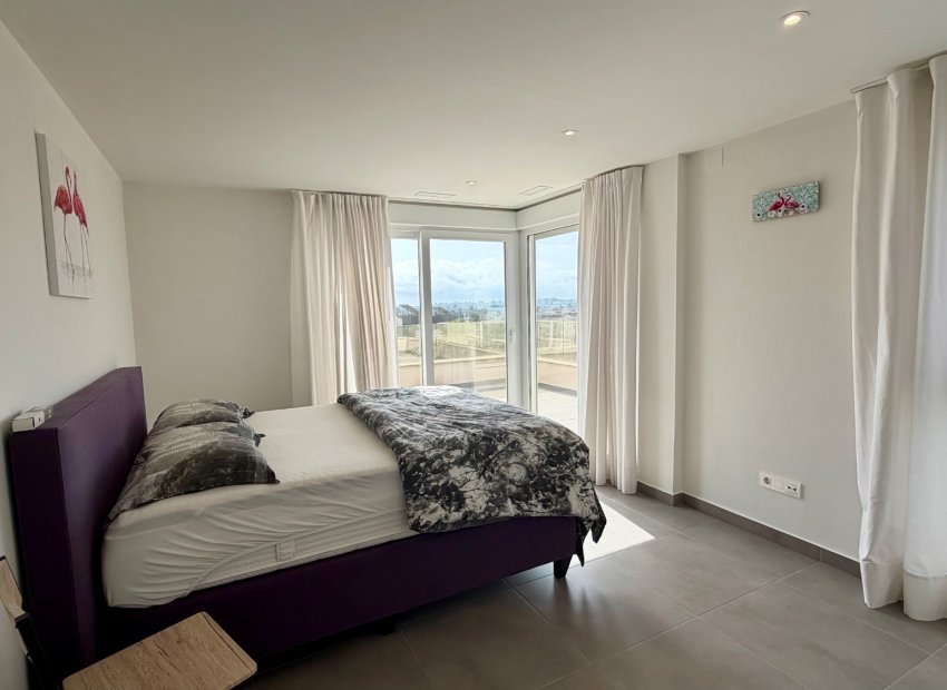 Herverkoop - Vrijstaande woning / Villa -
La Marina